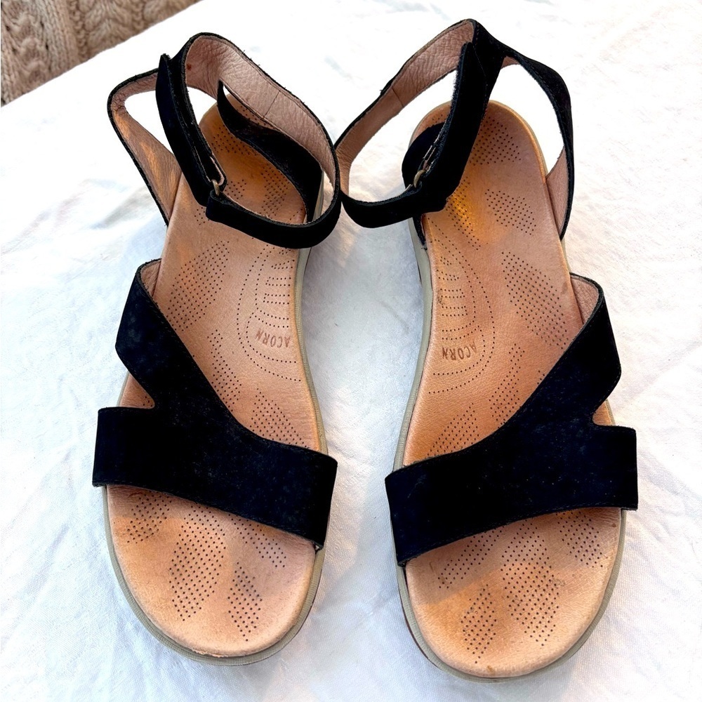 Acorn Shoes/Acorn Vista Ankle Sandals Black and Tan Size 10 Velcro closure